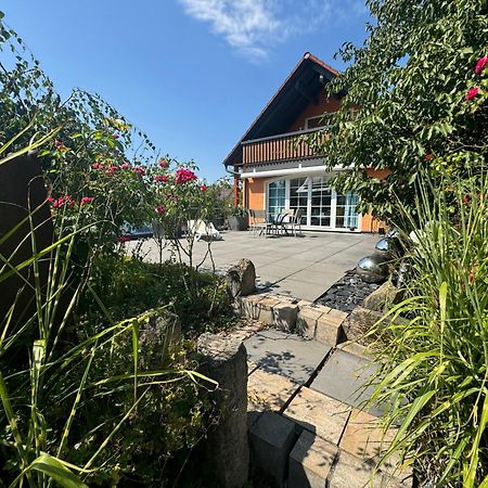 B&B'S Im Aischgrund Adelsdorf Buitenkant foto
