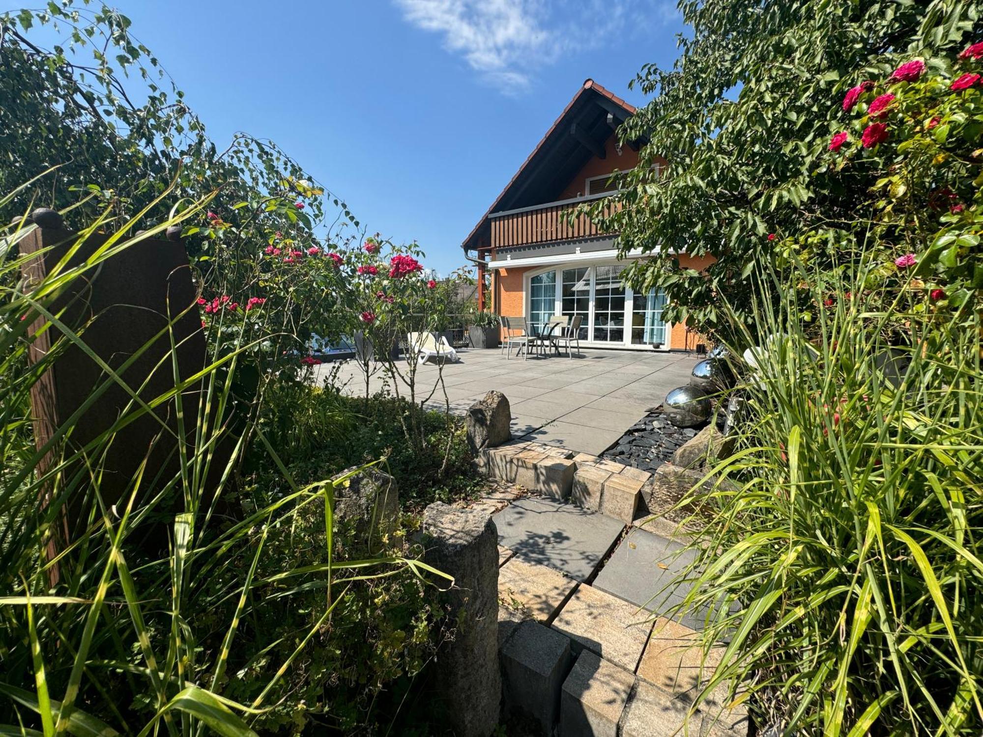 B&B'S Im Aischgrund Adelsdorf Buitenkant foto